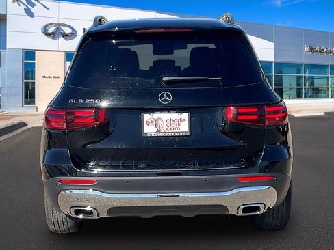 Used 2024 Mercedes-Benz GLB 250 image 4
