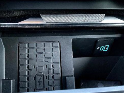 Certified 2024 Ford F250 Platinum w/ FX4 Off-Road Package image 17