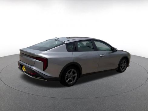 Used 2025 Kia K4 FWD image 15