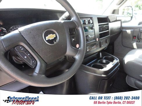 Used 2020 Chevrolet Express 3500 LT w/ LT Preferred Equipment Group RWD image 16