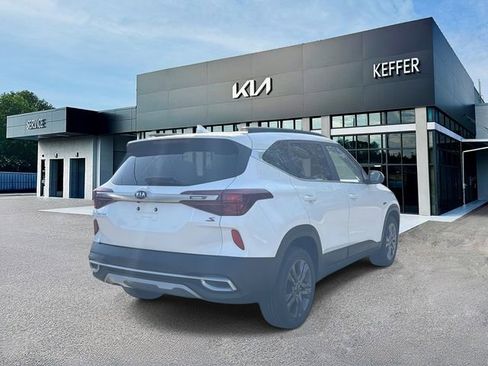 Used 2021 Kia Seltos S AWD/4WD image 8
