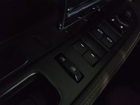 Used 2017 Lincoln Navigator Reserve image 27