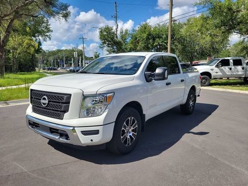 Used 2024 Nissan Titan 2WD Crew Cab image 4