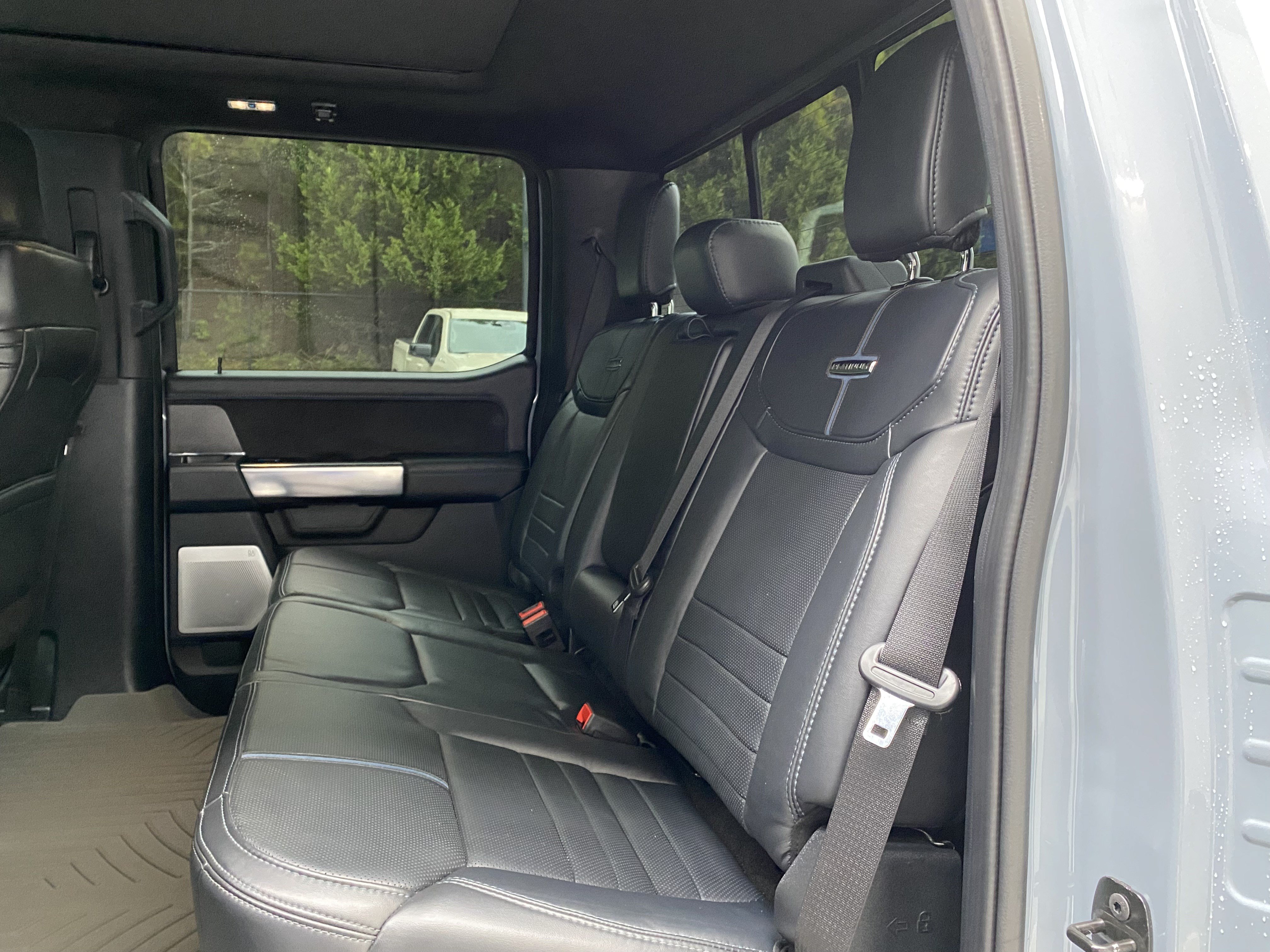 Used 2025 Ford F450 Platinum w/ FX4 Off-Road Package AWD/4WD image 37