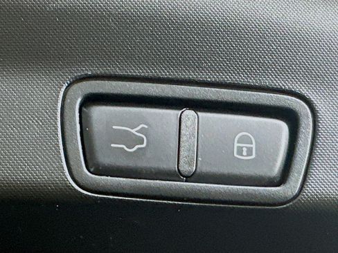 Used 2022 Alfa Romeo Stelvio Ti image 32