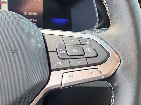 Used 2022 Volkswagen Taos SE w/ IQ.Drive SE Package image 22