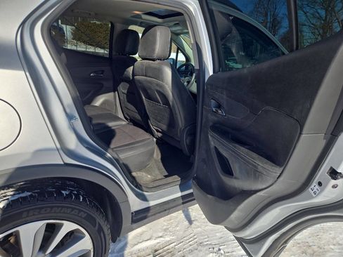 Used 2020 Buick Encore Preferred w/ Safety Package image 19