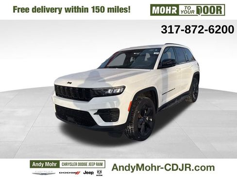 Used 2024 Jeep Grand Cherokee Altitude image 3