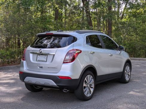 Used 2020 Buick Encore Preferred w/ Safety Package image 5