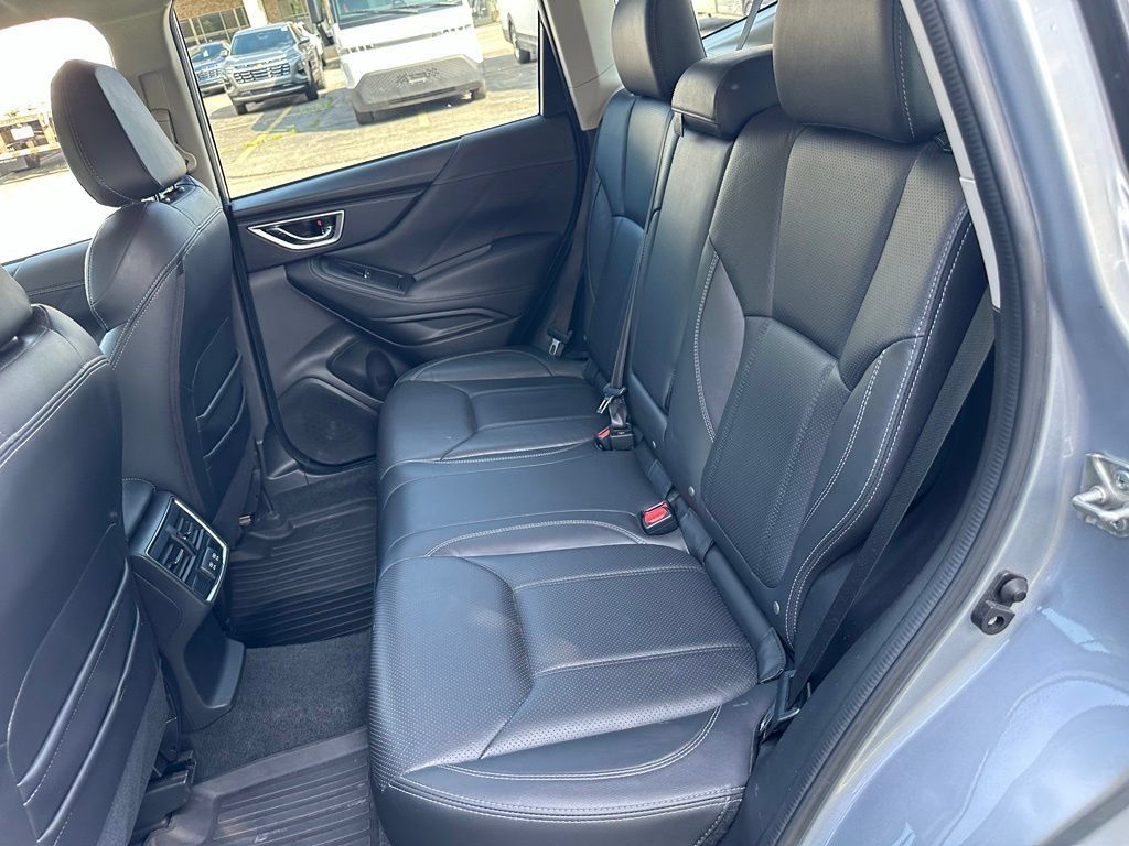 Used 2021 Subaru Forester Limited AWD/4WD image 23