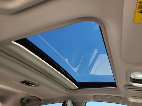 Certified 2025 Subaru Crosstrek 2.5i Limited w/ Crosstrek Mirror Package image 9