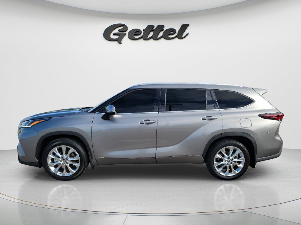 Used 2026 Toyota Highlander Limited AWD/4WD image 8