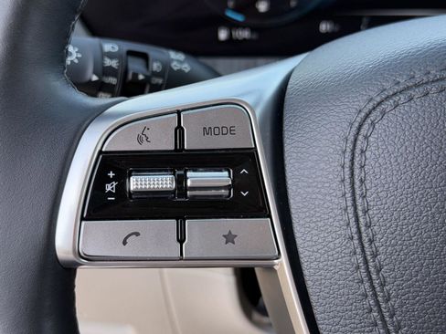 Used 2024 Kia Telluride SX w/ Towing Package image 19