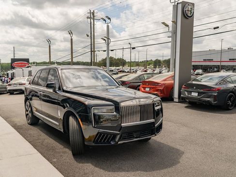 Used 2025 Rolls-Royce Cullinan image 10