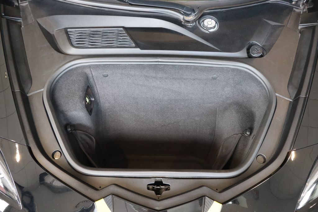 Used 2023 Chevrolet Corvette Z06 RWD image 30