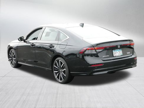 Certified 2025 Honda Accord Touring image 5