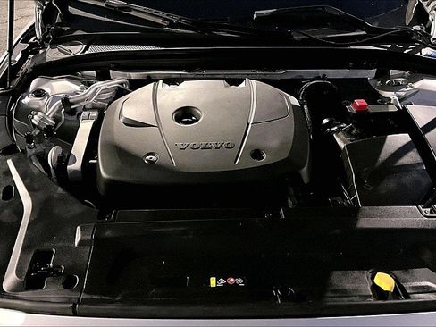 Used 2018 Volvo S90 T5 Momentum w/ Momentum Plus Package image 9