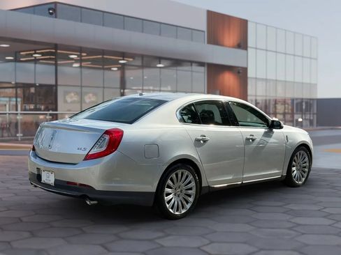 Used 2013 Lincoln MKS FWD image 6