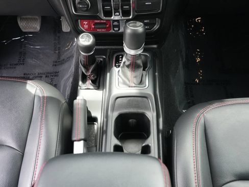 Used 2021 Jeep Wrangler Unlimited Rubicon AWD/4WD image 11