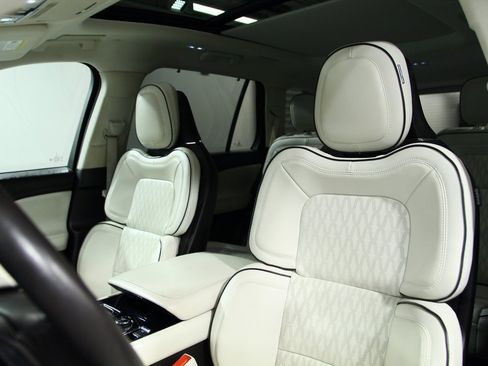 Used 2021 Lincoln Aviator Black Label w/ Dynamic Handling Package image 19