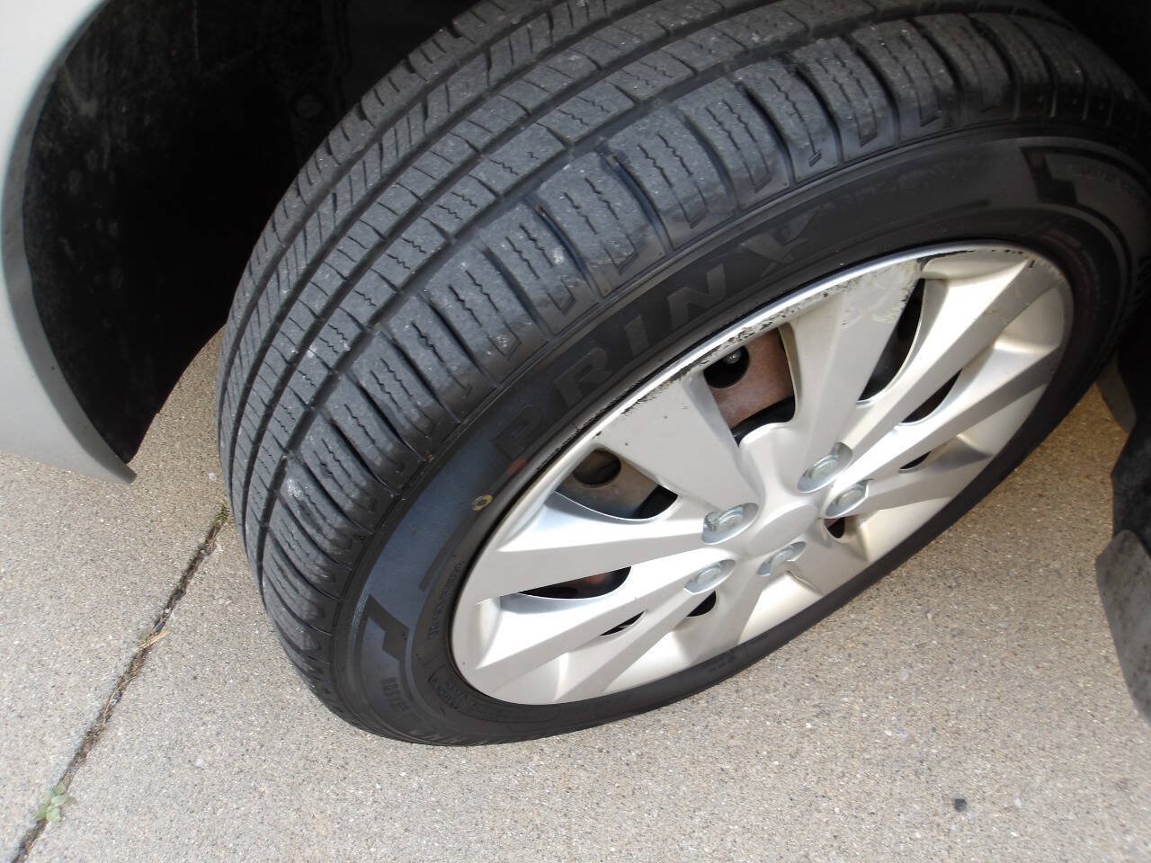 Used 2010 Nissan Sentra 2.0 S FWD image 36