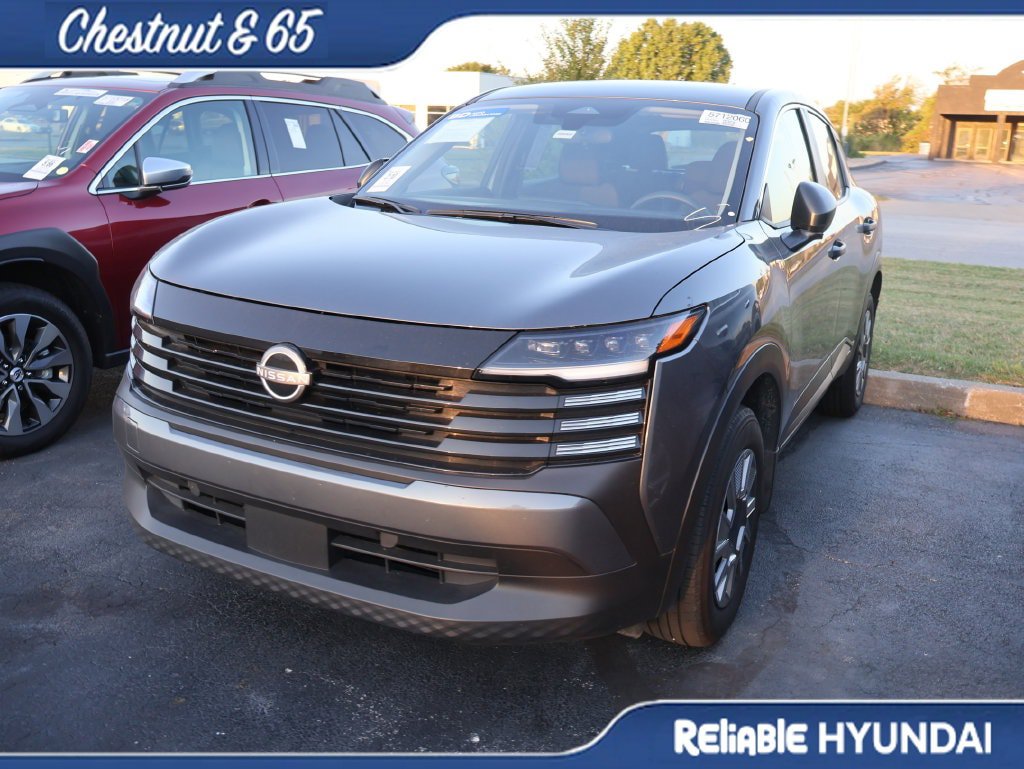 Used 2025 Nissan Kicks S FWD image 9