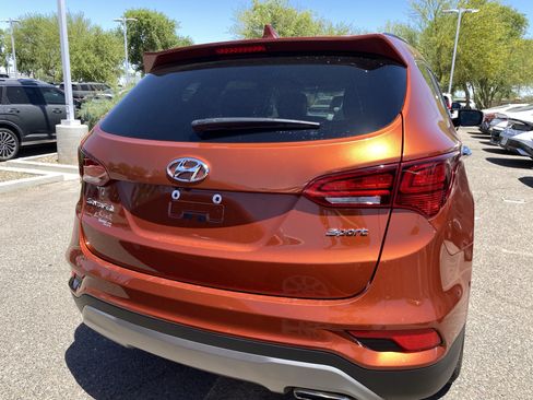 Used 2017 Hyundai Santa Fe Sport FWD image 3