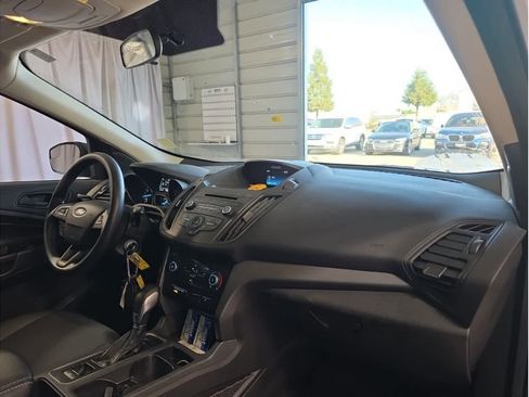Used 2017 Ford Escape S image 11