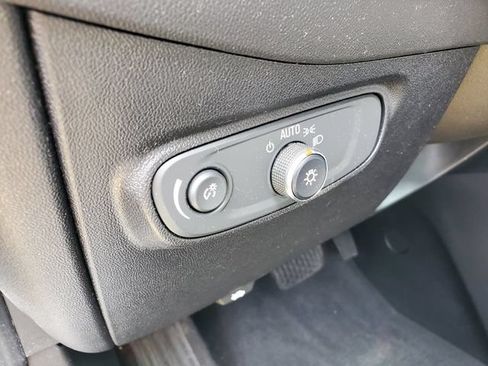 Certified 2019 Chevrolet Equinox LT FWD image 24