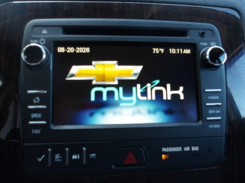 Used 2016 Chevrolet Traverse LT w/ Style and Technology Package FWD image 13