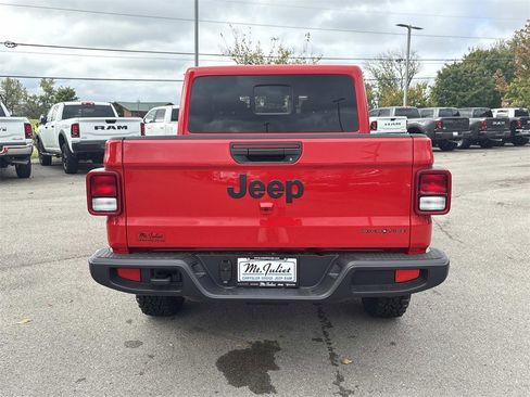New 2025 Jeep Gladiator Sport image 8