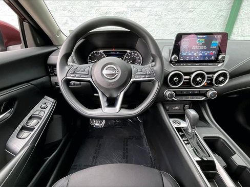 Certified 2025 Nissan Sentra SV image 4