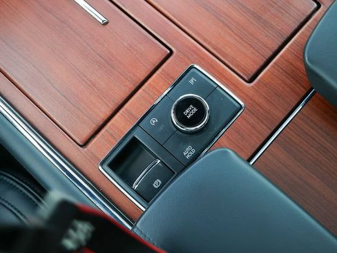 Used 2024 Lincoln Navigator Reserve AWD/4WD image 16
