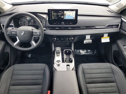 New 2026 Mitsubishi Outlander Trail Edition image 24