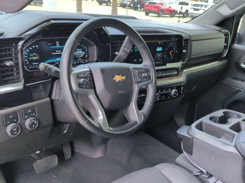 Used 2024 Chevrolet Silverado 2500 LT AWD/4WD image 10