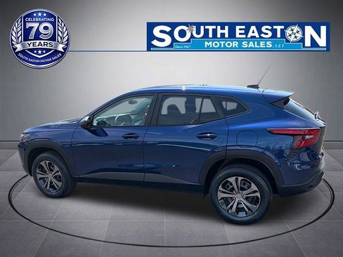 Used 2024 Chevrolet Trax LS FWD image 8