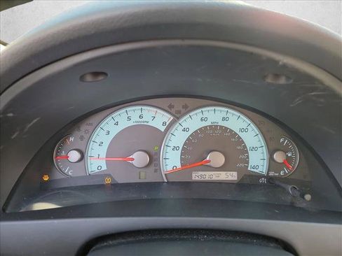 Used 2010 Toyota Camry SE image 18