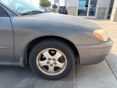 Used 2005 Ford Taurus SE FWD image 7