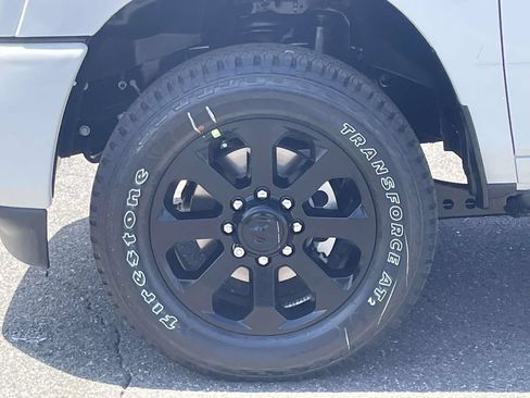 New 2026 RAM 2500 Laramie AWD/4WD image 9