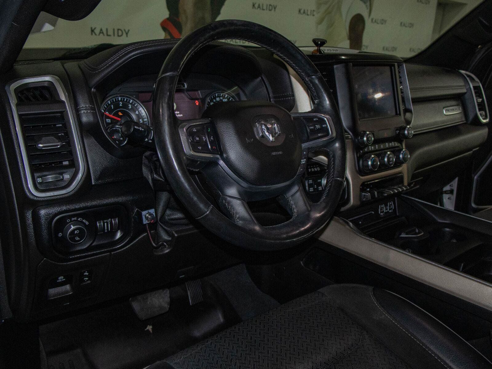 Used 2019 RAM 1500 Laramie w/ Sport Appearance Package AWD/4WD image 5