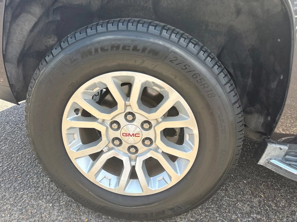 Used 2016 GMC Yukon SLE RWD image 9