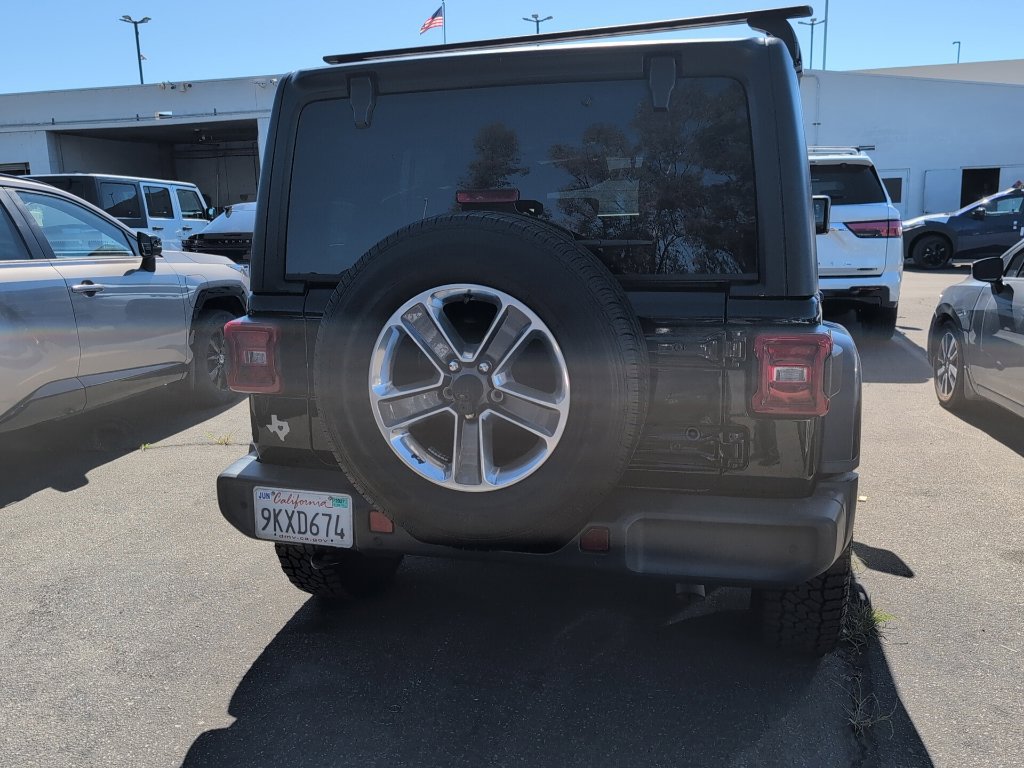 Used 2020 Jeep Wrangler Unlimited Sahara w/ LED Lighting Group AWD/4WD image 5
