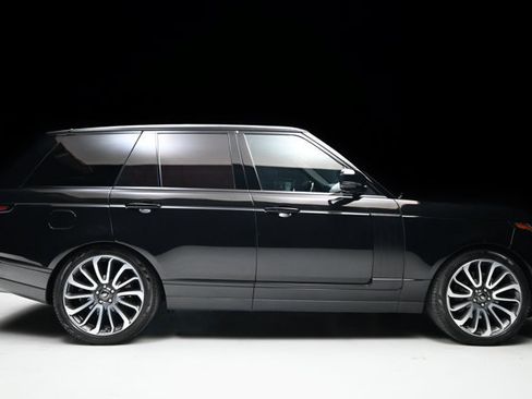 Used 2019 Land Rover Range Rover Supercharged AWD/4WD image 25