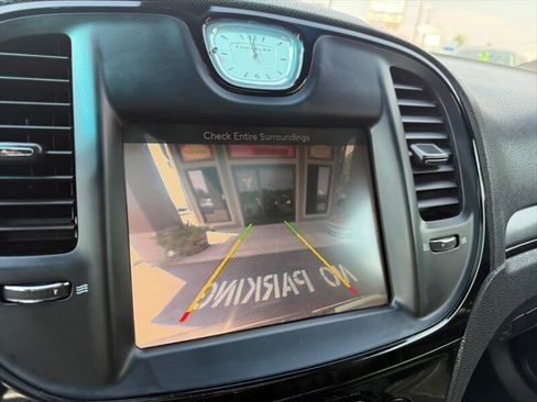 Used 2015 Chrysler 300 S w/ 300S Premium Group RWD image 12