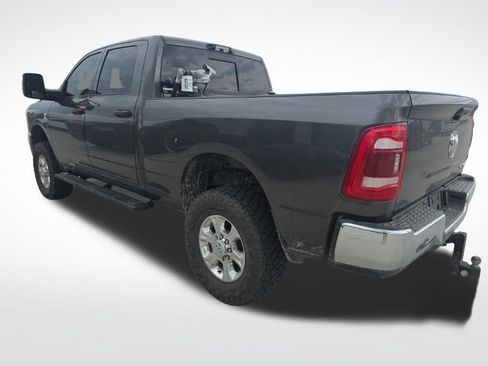 Used 2024 RAM 2500 Tradesman w/ Chrome Appearance Group AWD/4WD image 5