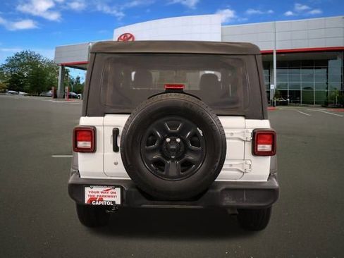 Used 2022 Jeep Wrangler Sport image 3