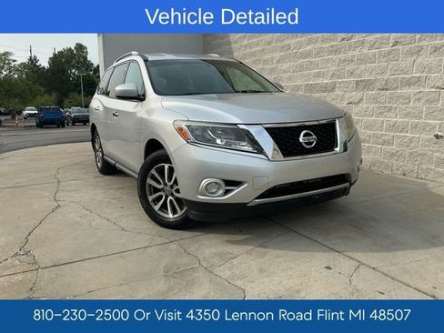Used 2014 Nissan Pathfinder SV AWD/4WD image 1