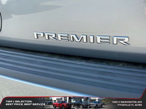 Used 2025 Chevrolet Suburban Premier RWD image 20