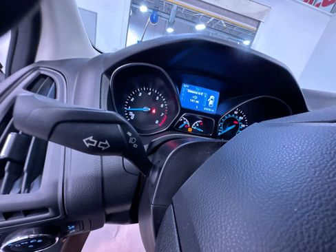 Used 2014 Ford Focus SE FWD image 18