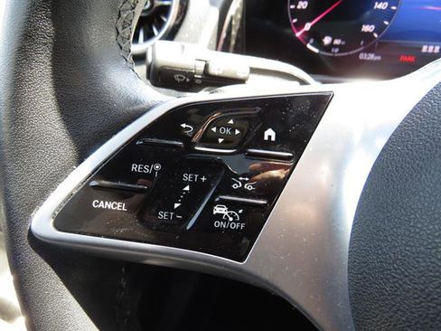 Used 2024 Mercedes-Benz GLB 250 4MATIC image 10